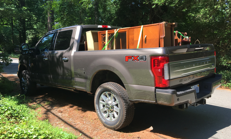 Illustration for article titled I Think I Found the One Thing the 2019 Ford Super Duty F-250 Limited Is Actually Good At